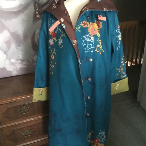 Beautiful Colourful Coat - Picture 2 of 8